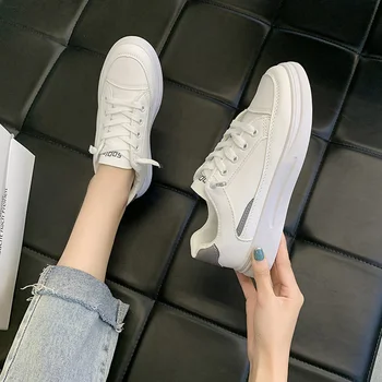 2021 wiosna i jesień nowe damskie buty białe trend uniwersalna miękka podeszwa wygodne codzienne buty sznurowane sprzedaż.